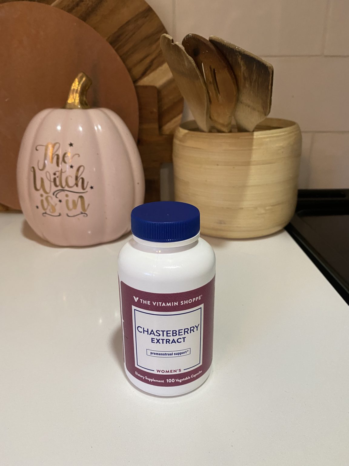 What Does Vitex Do For a Woman? The Top Supplements